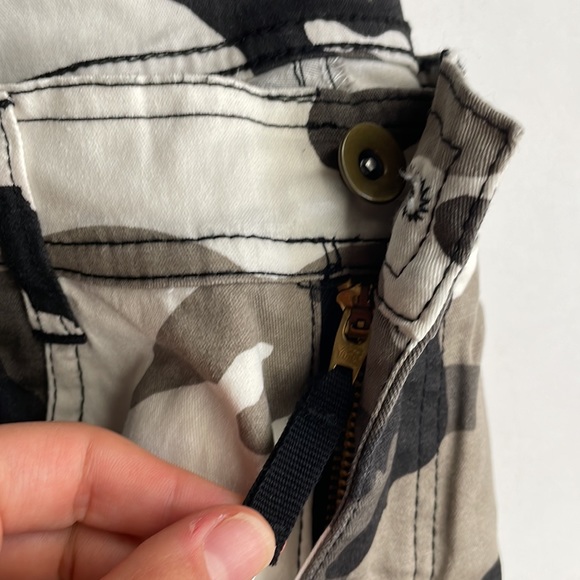 Camo flare jeans - Picture 4 of 4